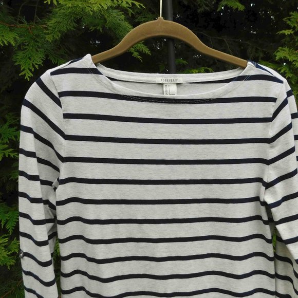 Forever 21 Stretchy Fitted Boatneck Top with Roll-Tab Sleeves - Picture 2 of 4